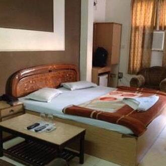 Hotel Crown Deluxe, New Delhi 2